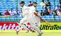Murali Vijay, Cheteshwar Pujara at Kotla on Day 2 of the fourth Test