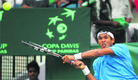 Somdev Devvarman beat Wisnu Adi Nugroho 6-1 6-2 6-2 on Friday