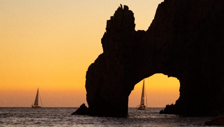 cabo san lucas arch sunset sailing