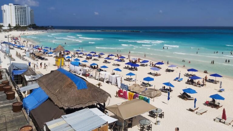 cancun summer season