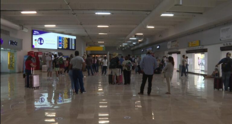 people-at-puerto-vallarta-airport-september