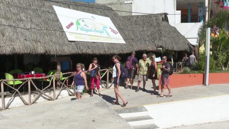 riviera-nayarit-high-season people outside a restaurant