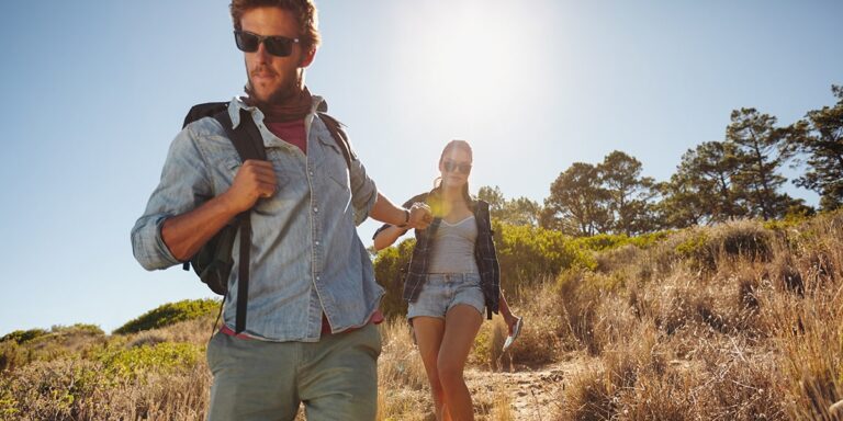 couple hiking in san jose del cabo