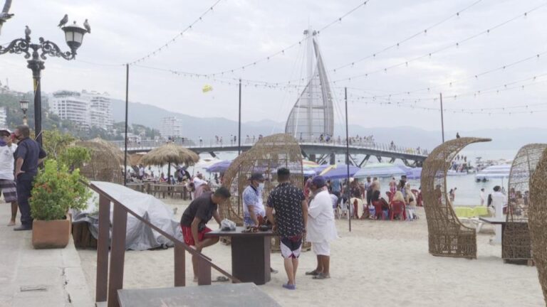 people-on-the-malecon-puerto-vallarta high occupancy