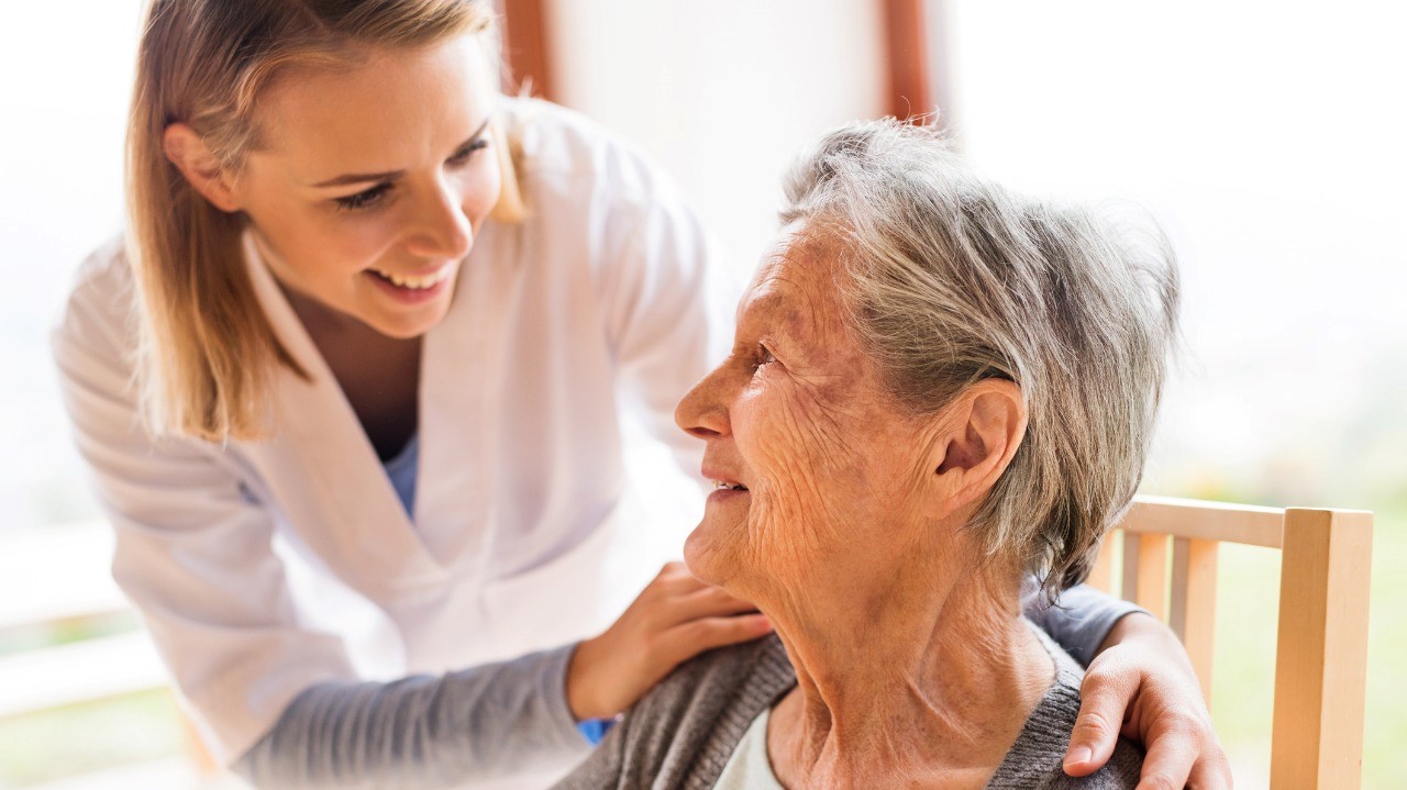 physician seeing a geriatric medicine patient