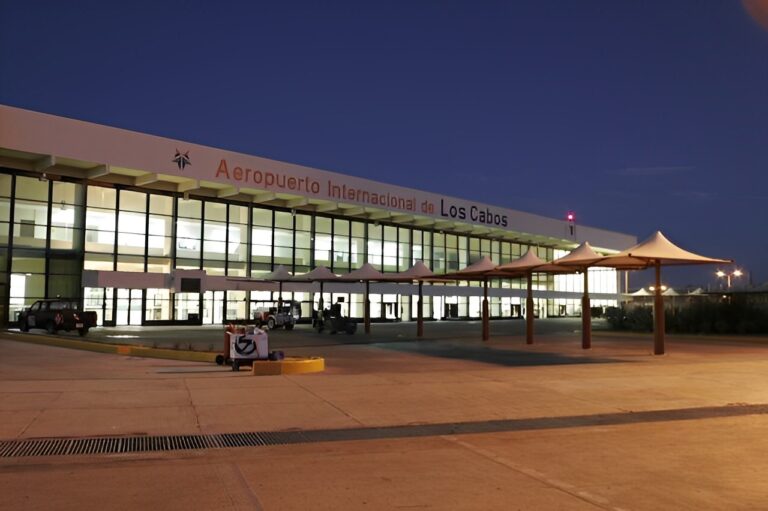 Facade of Los Cabos Airport