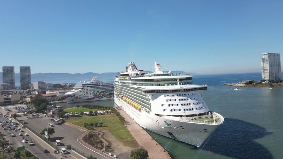 cruise ships docked in Puerto Vallarta pier