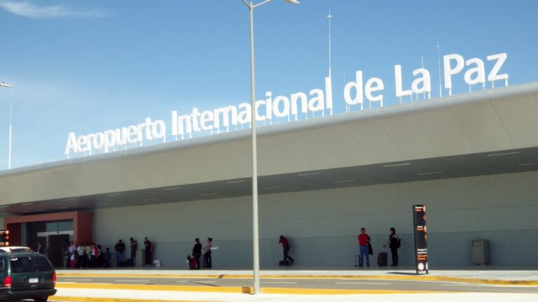 facade of La Paz international airport