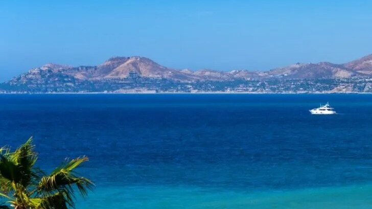 skyline of Los Cabos hotels