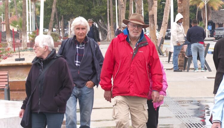 older tourists in Los Cabos