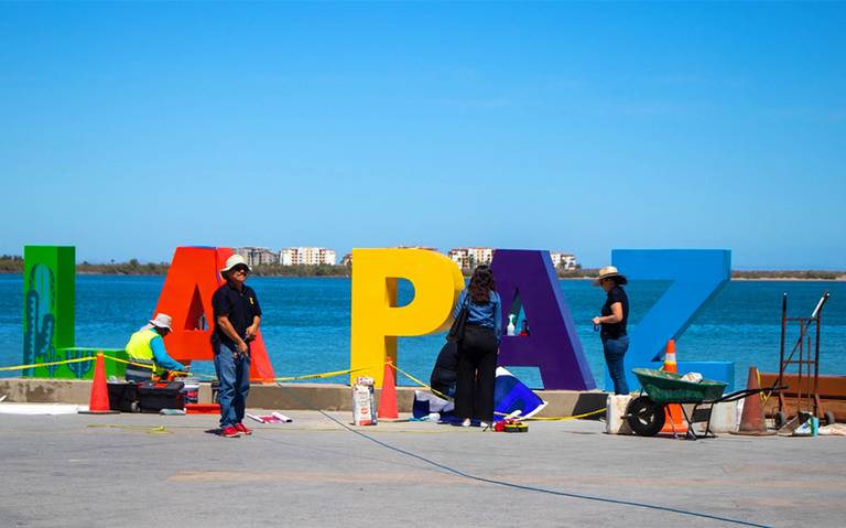 La Paz letters on Malecon