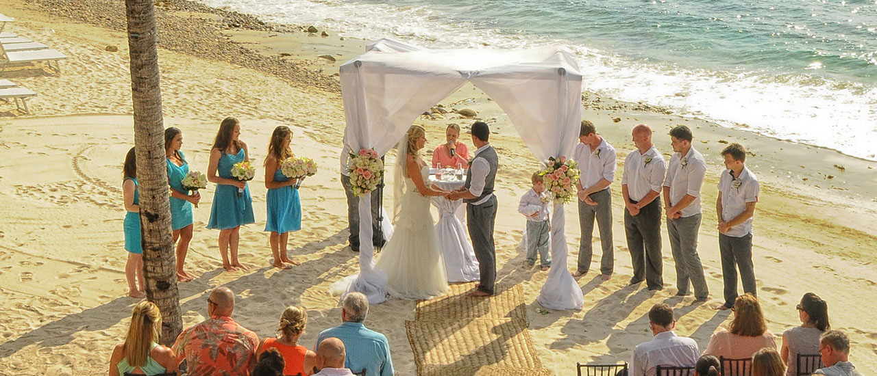 Wedding by the beach of Puerto Vallarta