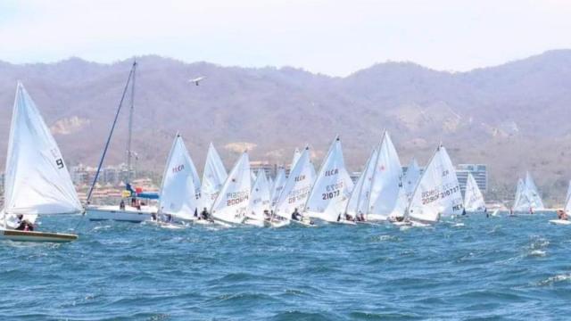 sailboats racing at La Cruz de Huanacaxtle