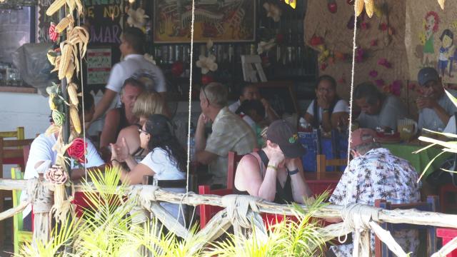 Puerto Vallarta restaurant full of people