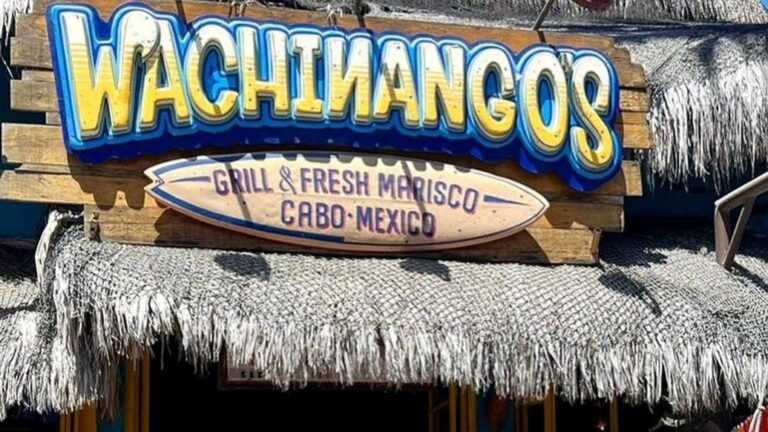 Sign of Wachinangos Los Cabos