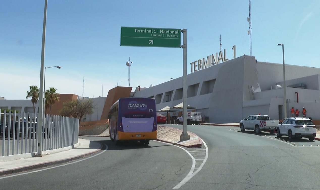 Bus on the street by Los Cabos airport