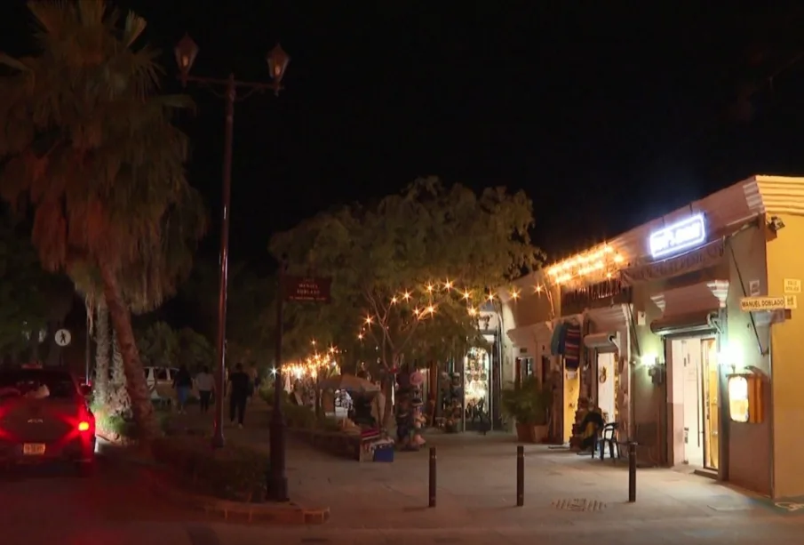 San Jose del cabo street at night