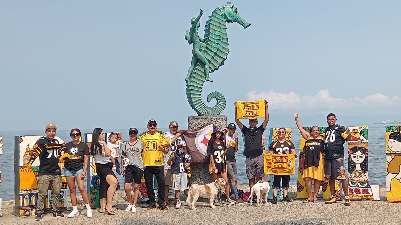 Steelers fan posing at el Caballito Puerto Vallarta
