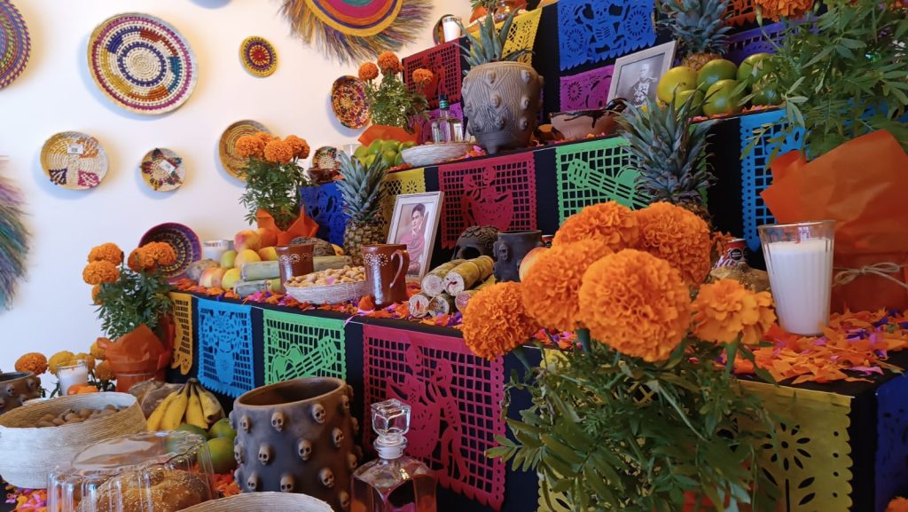 Day of the Dead altars