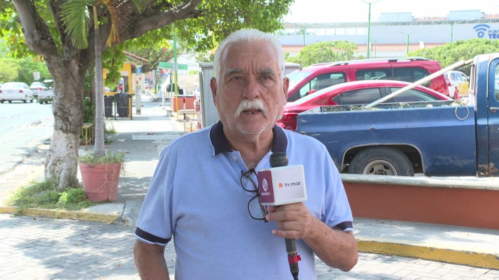 José de Jesús Quintanar Villalvazo talking about Day of the Dead Puerto Vallarta