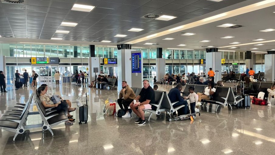 Passengers at Los Cabos airport