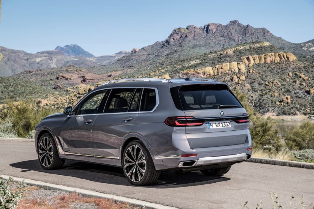 2023-BMW-X7-xDrive40i-4-1024x683.jpeg