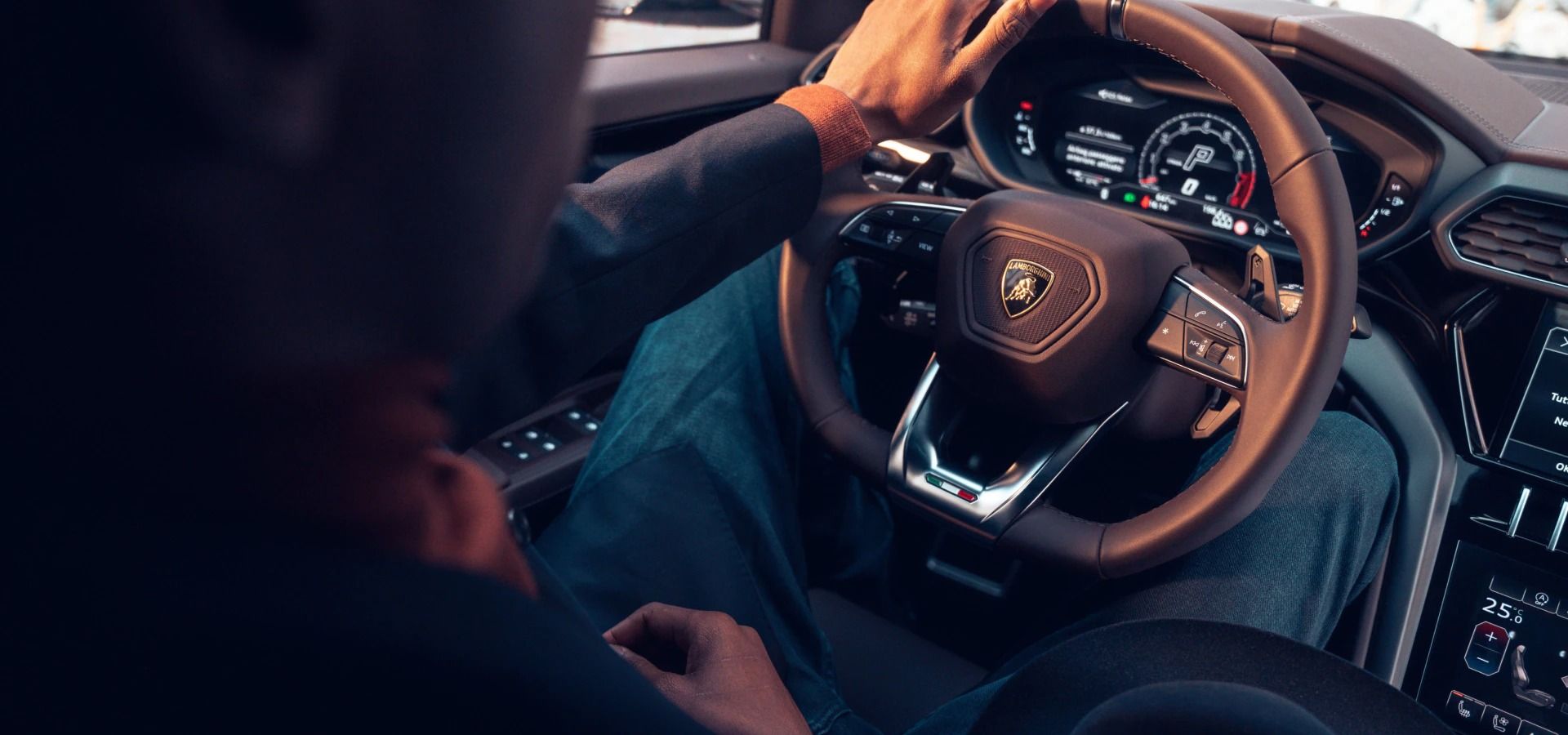 Lamborghini Urus 8.jpeg