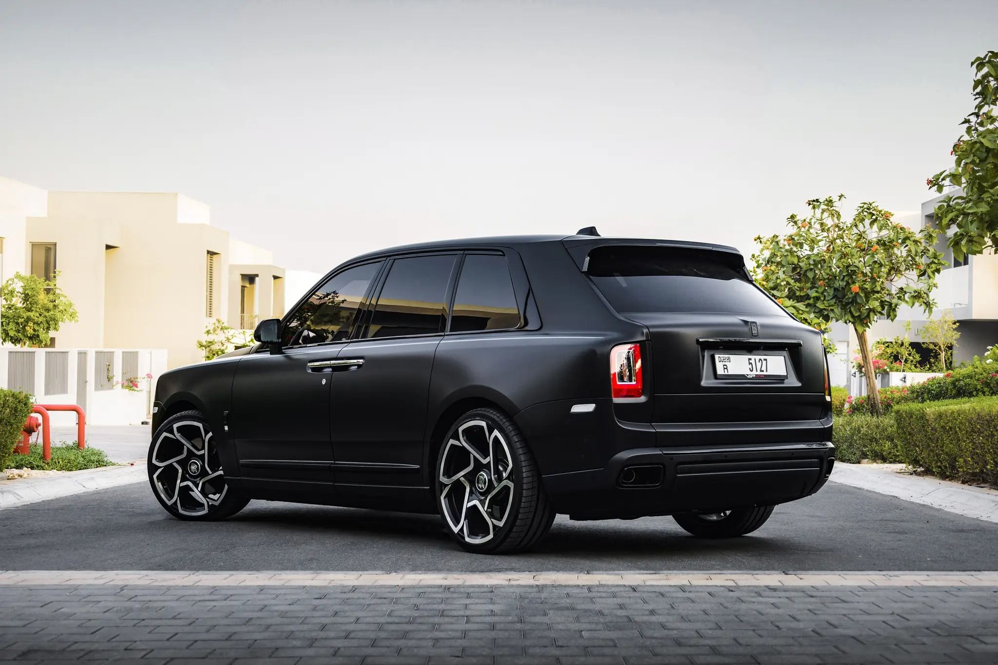 Rolls-Royce Cullinan 1.jpeg