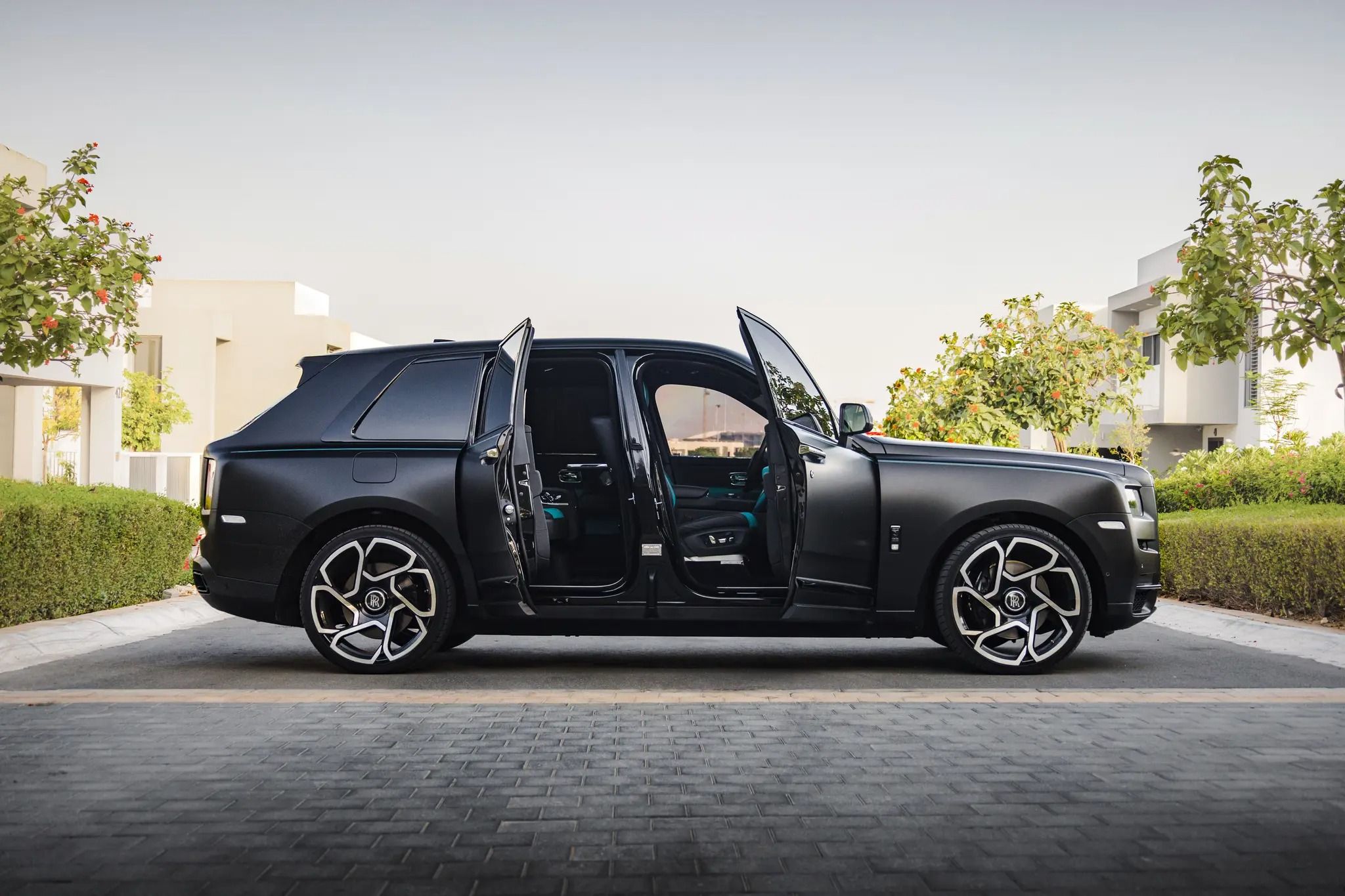Rolls-Royce Cullinan 2.jpeg