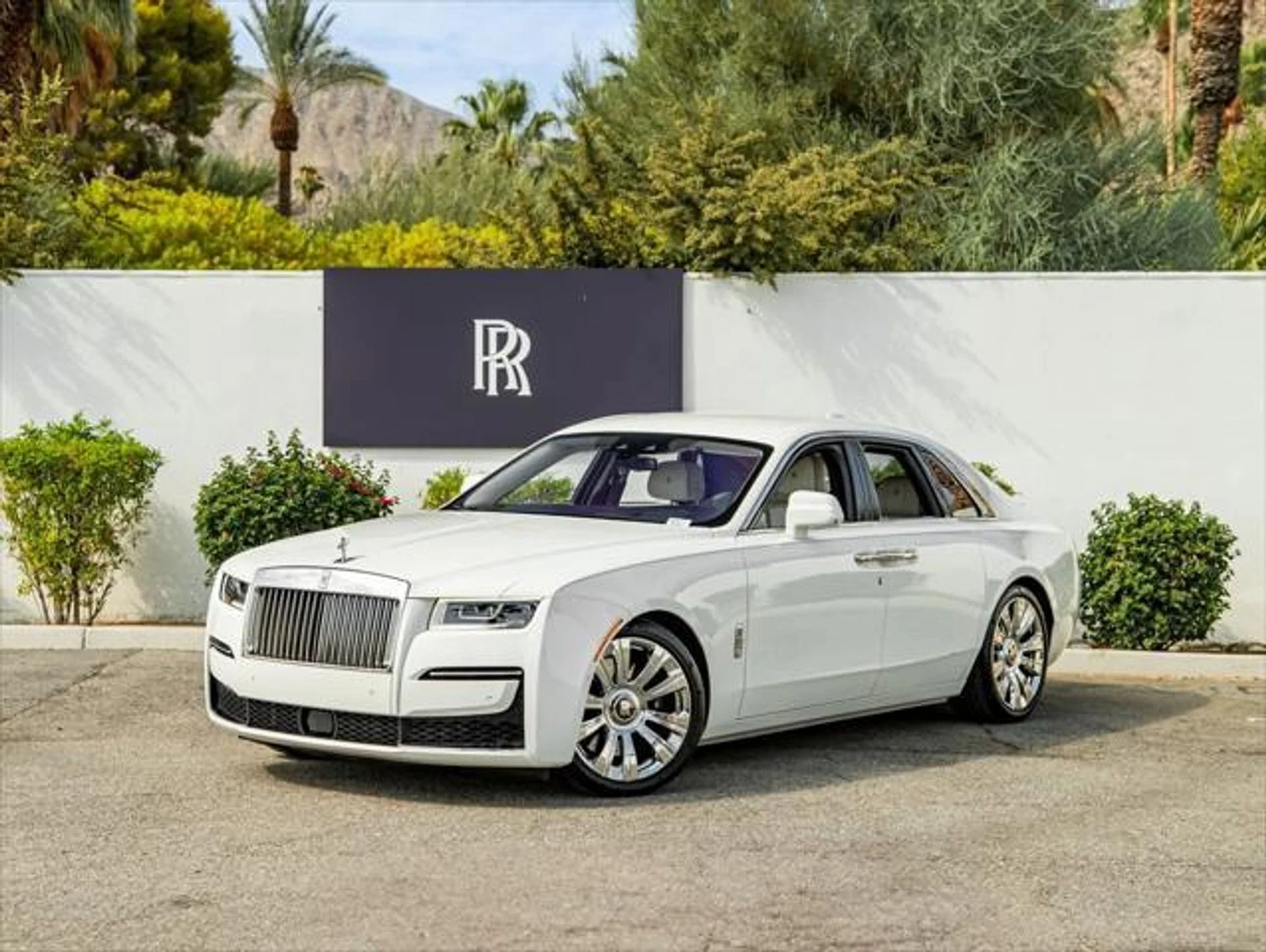 rolls royce ghost 10.jpeg