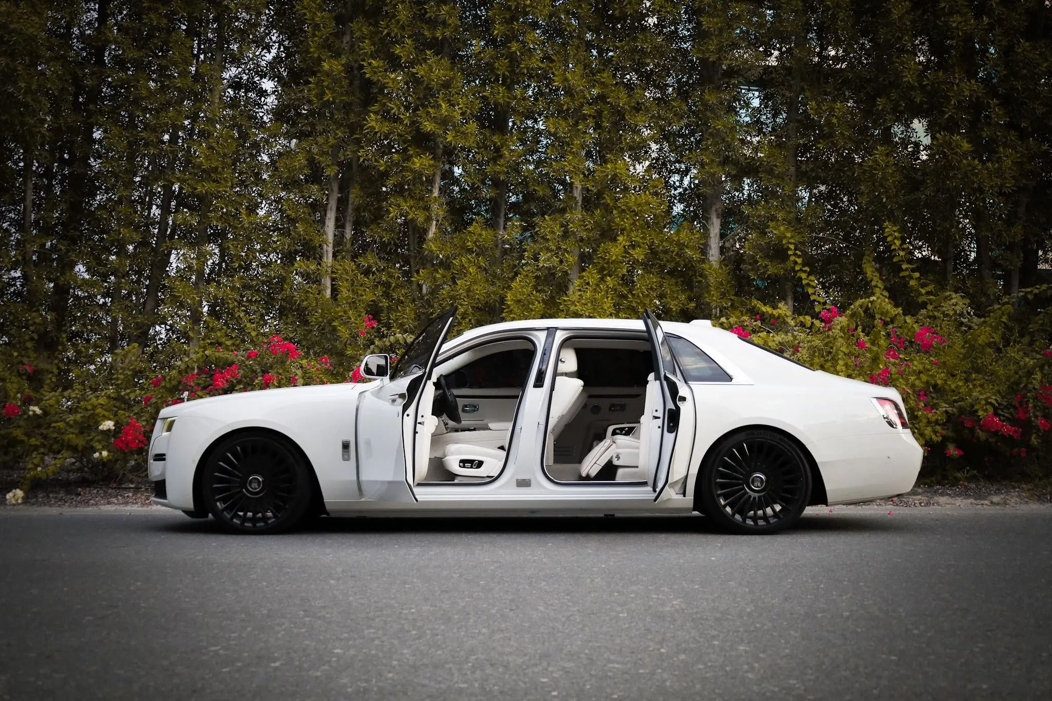 rolls royce ghost 2.jpeg