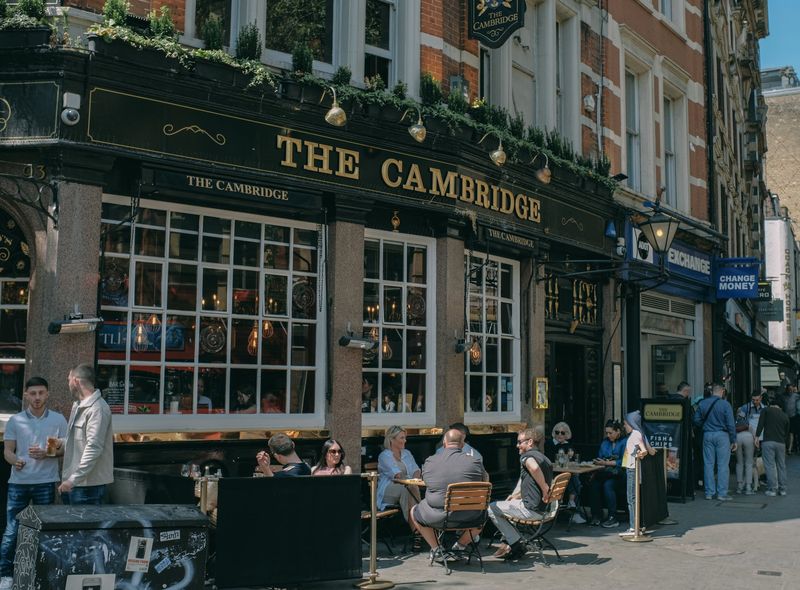 Cambridge - The Punting Adventure | GetTripTip.com