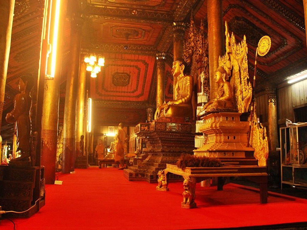 ขับผ่านเชียงคำมุ่งหน้าภูช้างน้อย