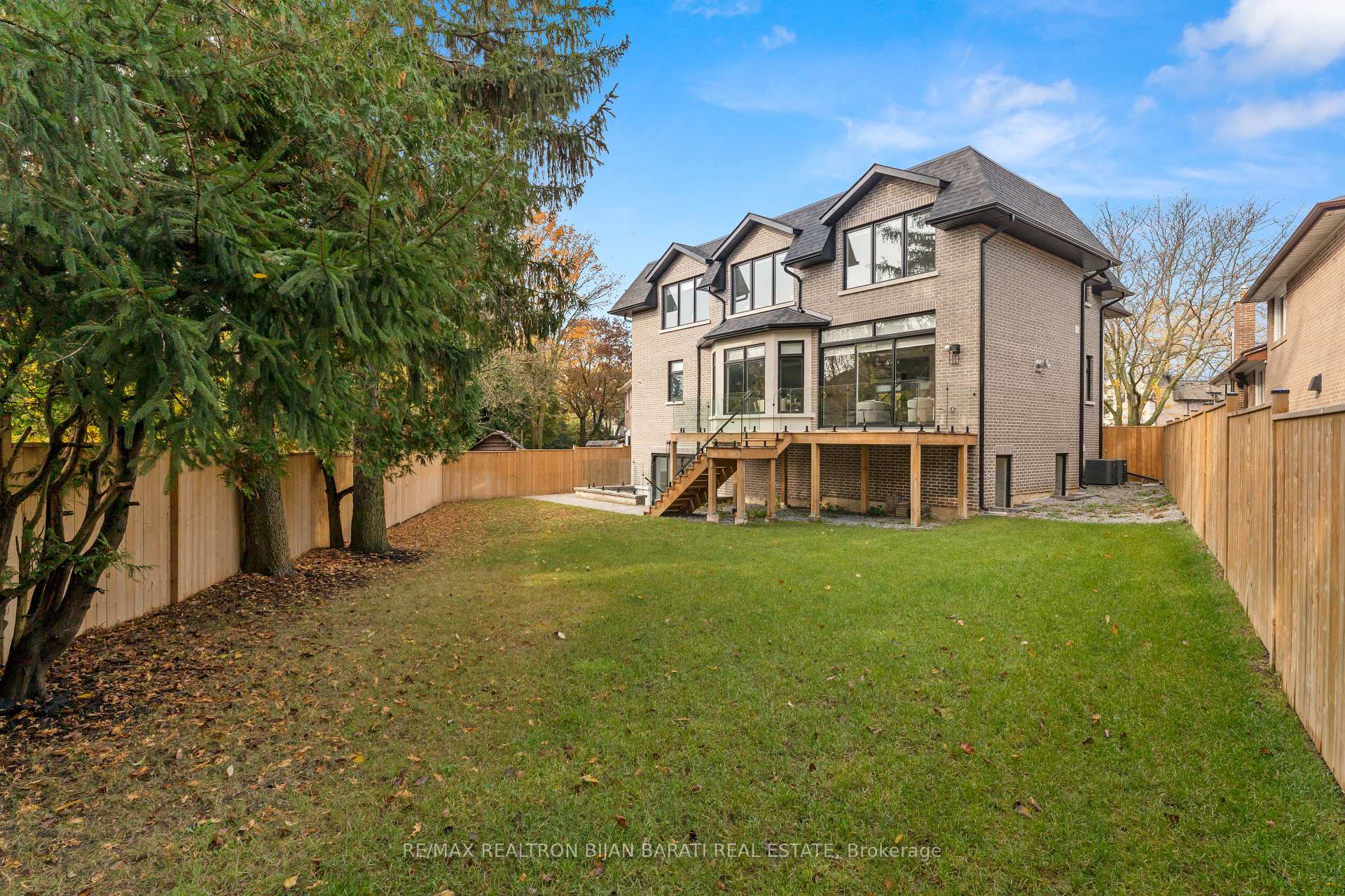 17 Waring Crt, Toronto, ON M2N4G6 | 4 Bedroom 6 Bathroom Detached House | Image 39