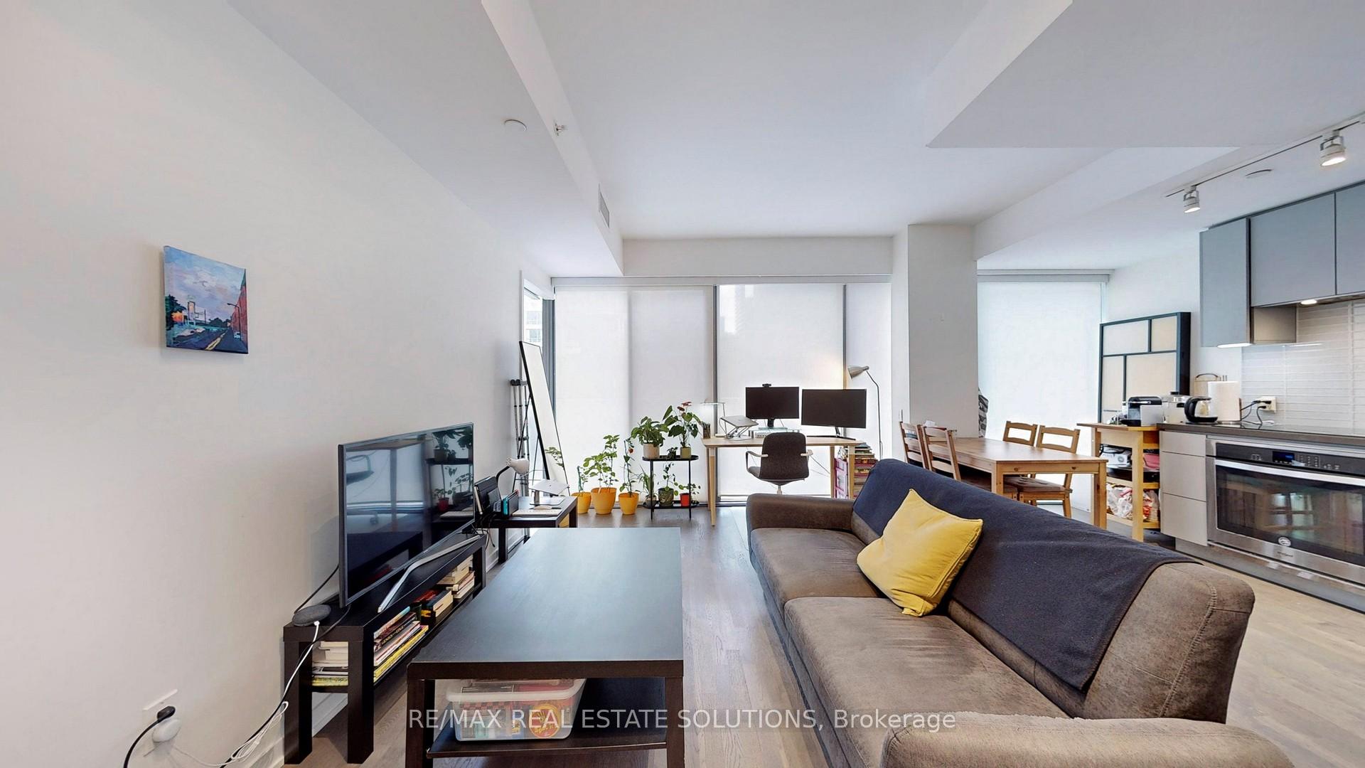 #601 - 60 Colborne St, Toronto, ON M5E0B7 | 1 Bedroom 1 Bathroom Condo Apt | Image 4