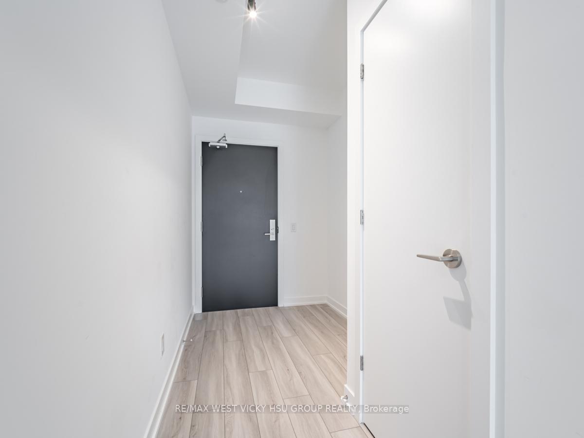 #806 - 458 Richmond St W, Toronto, ON M5V0S9 | 0 Bedroom 1 Bathroom Condo Apt | Image 3