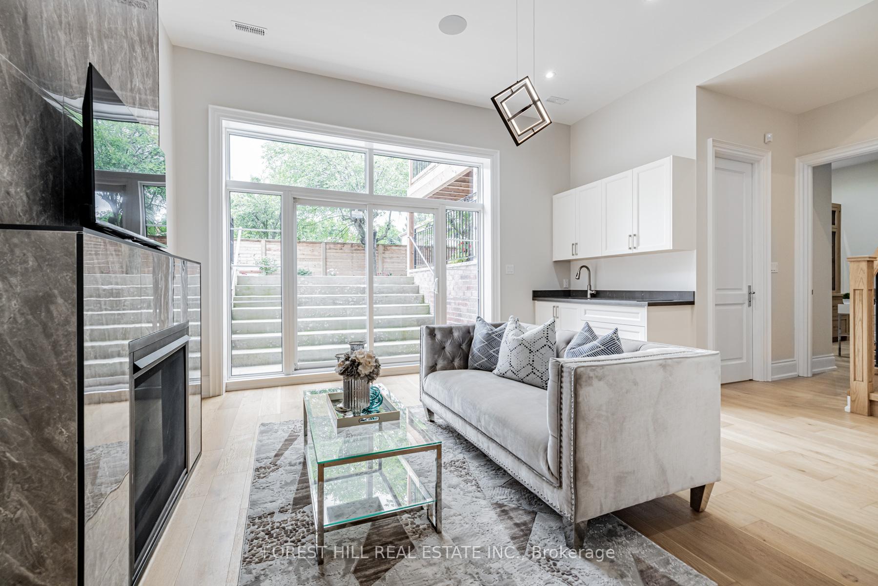 5 Charlemagne Dr, Toronto, ON M2N4H7 | 4 Bedroom 7 Bathroom Detached House | Image 5