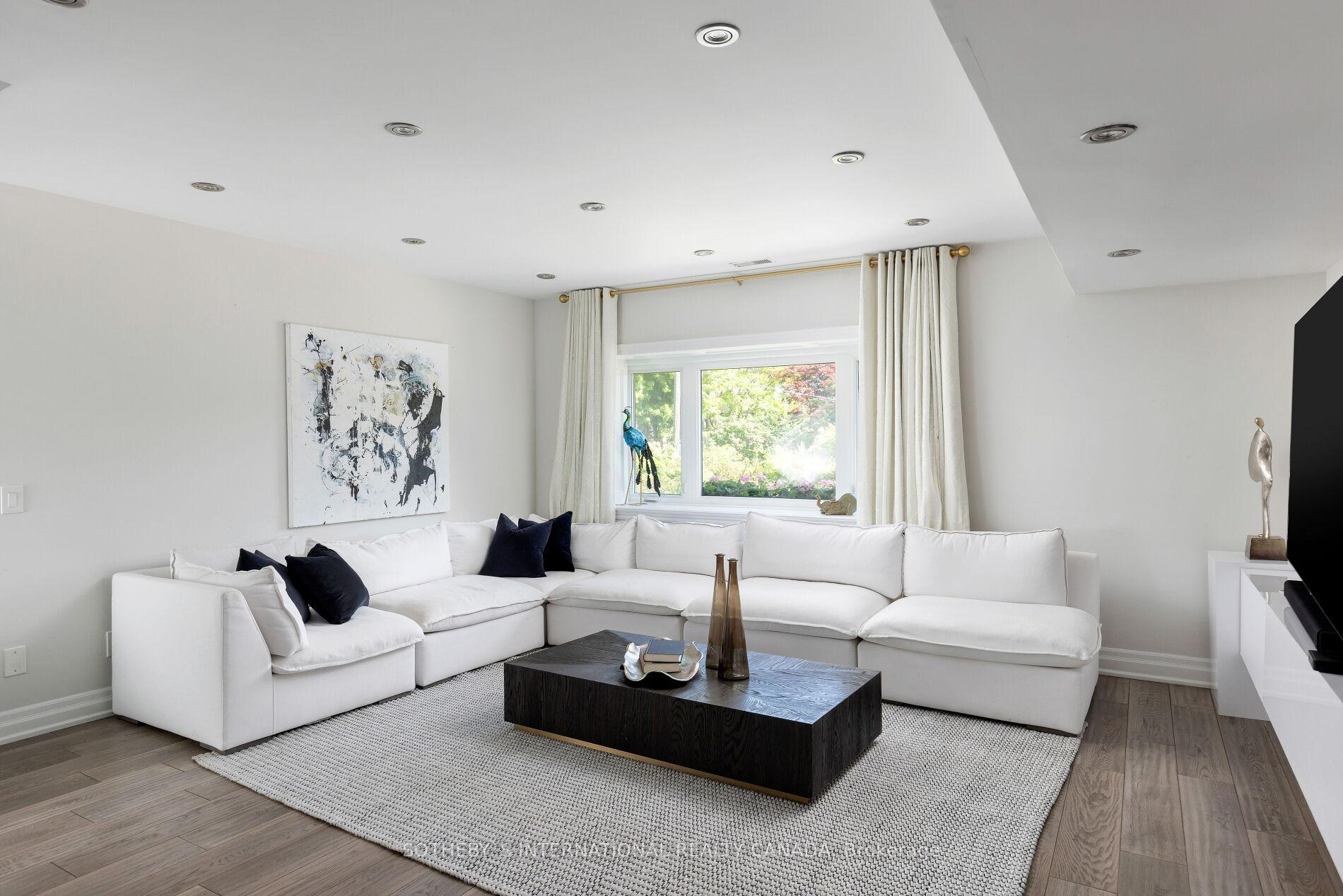 32 Brookfield Rd, Toronto, ON M2P1A9 | 4 Bedroom 5 Bathroom Detached House | Image 18