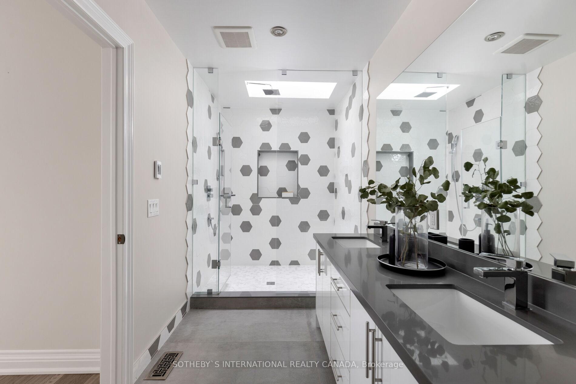 32 Brookfield Rd, Toronto, ON M2P1A9 | 4 Bedroom 5 Bathroom Detached House | Image 30