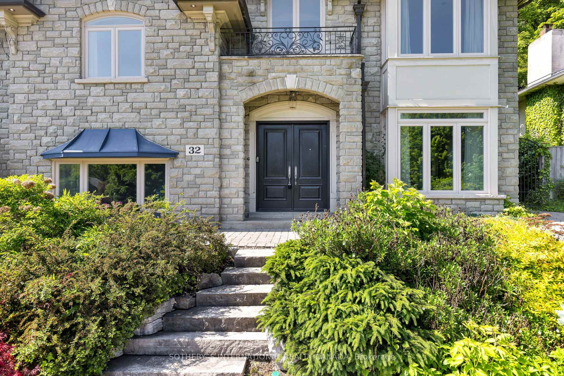 32 Brookfield Rd, Toronto, ON M2P1A9 | 4 Bedroom 5 Bathroom Detached House | Image 5