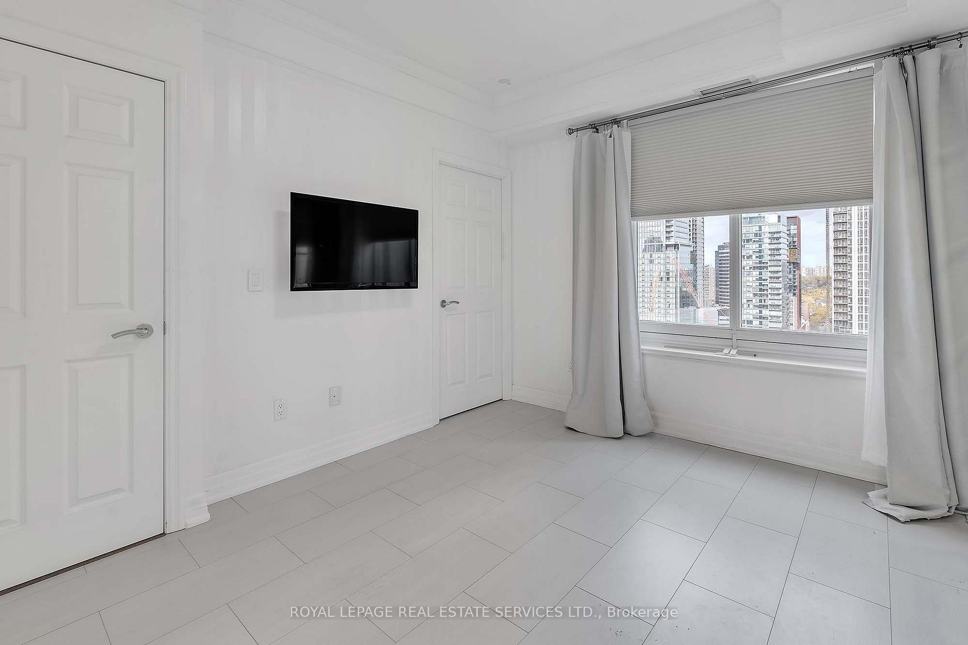 #2101 - 35 Balmuto St, Toronto, ON M4Y0A3 | 2 Bedroom 2 Bathroom Condo Apt | Image 18