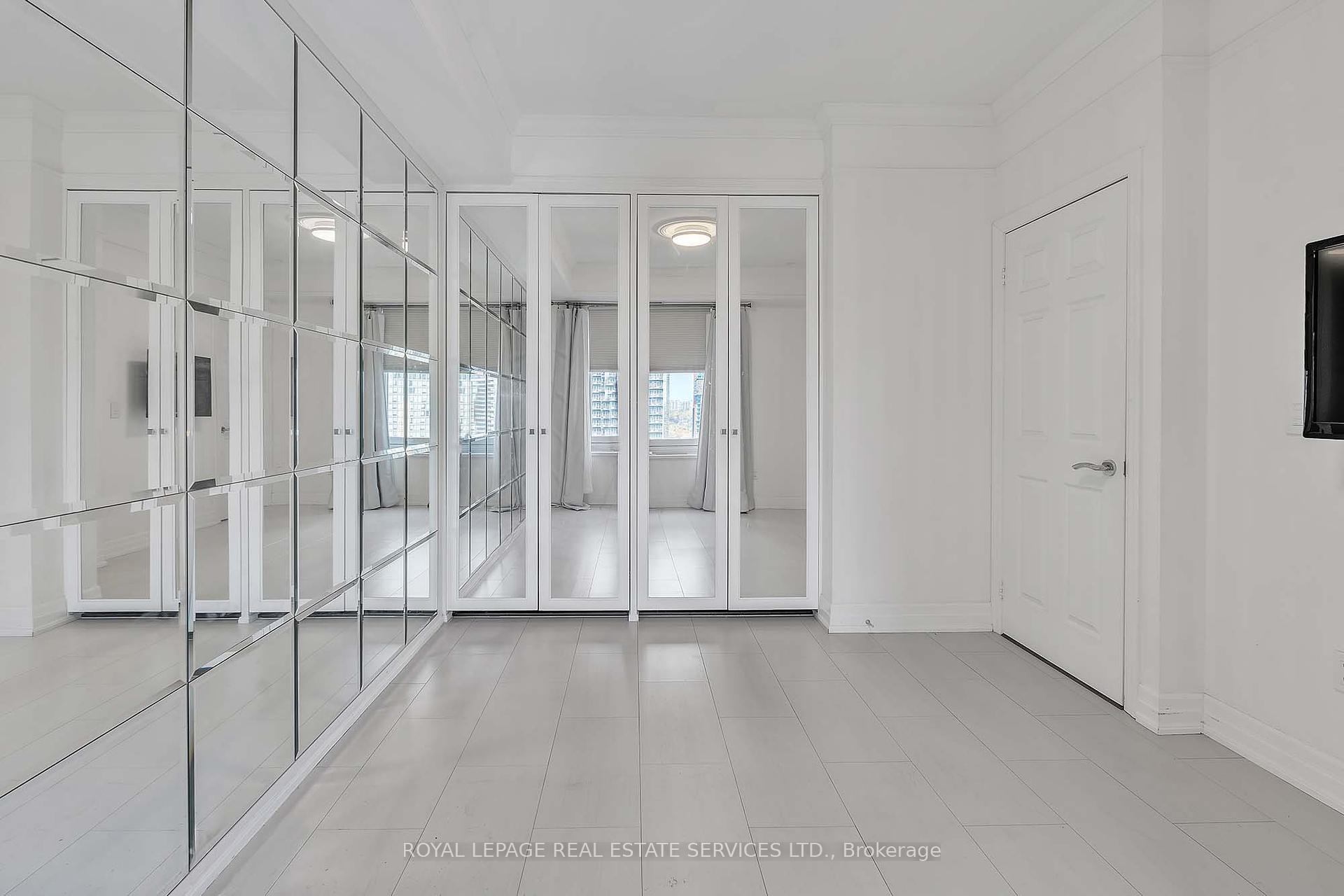 #2101 - 35 Balmuto St, Toronto, ON M4Y0A3 | 2 Bedroom 2 Bathroom Condo Apt | Image 19