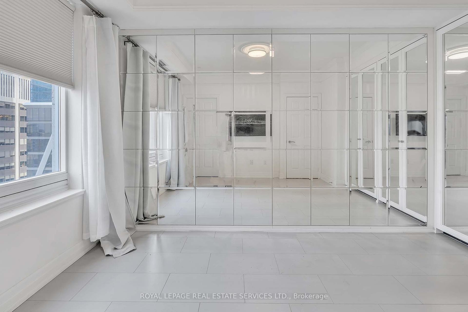 #2101 - 35 Balmuto St, Toronto, ON M4Y0A3 | 2 Bedroom 2 Bathroom Condo Apt | Image 21