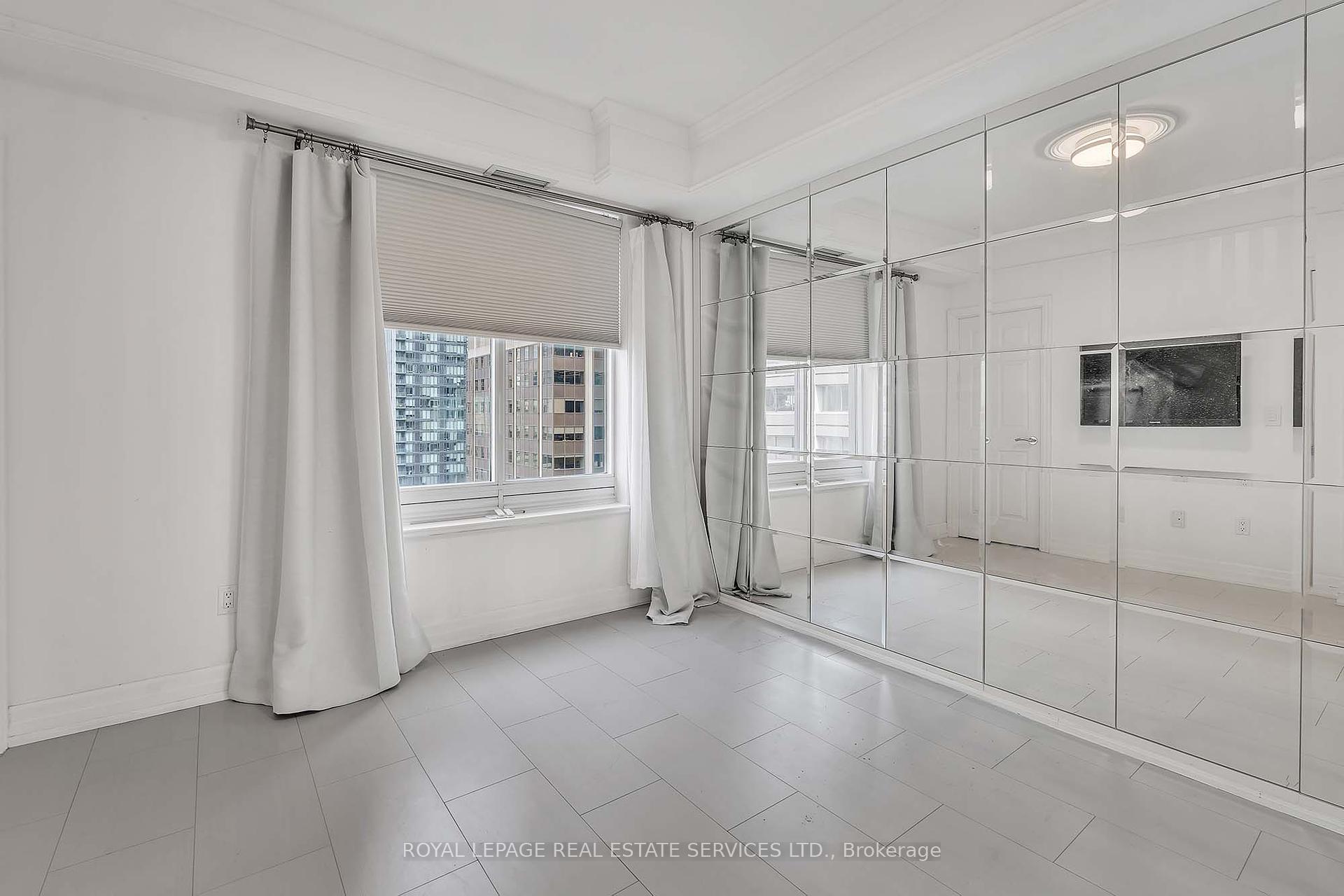#2101 - 35 Balmuto St, Toronto, ON M4Y0A3 | 2 Bedroom 2 Bathroom Condo Apt | Image 22