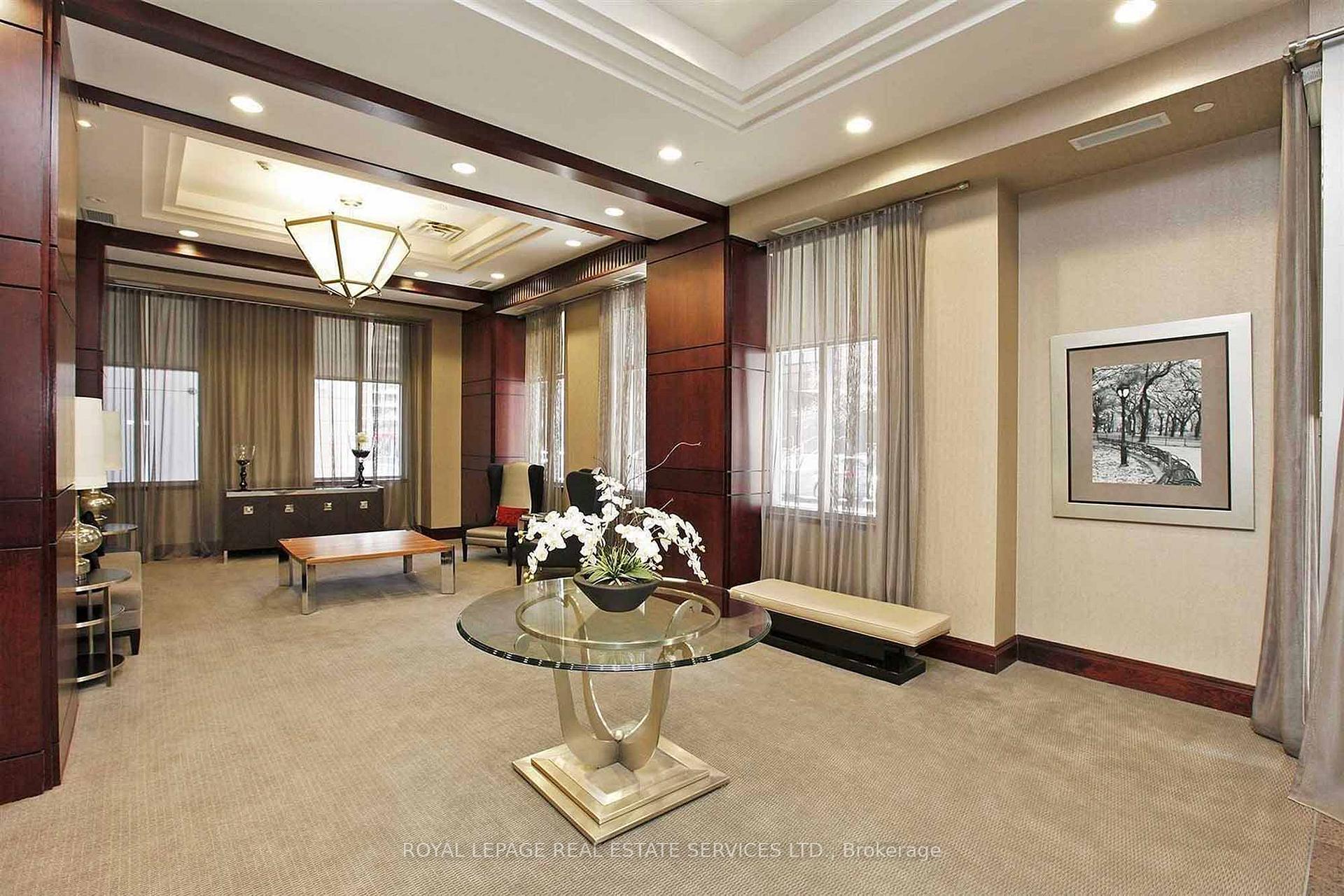 #2101 - 35 Balmuto St, Toronto, ON M4Y0A3 | 2 Bedroom 2 Bathroom Condo Apt | Image 4