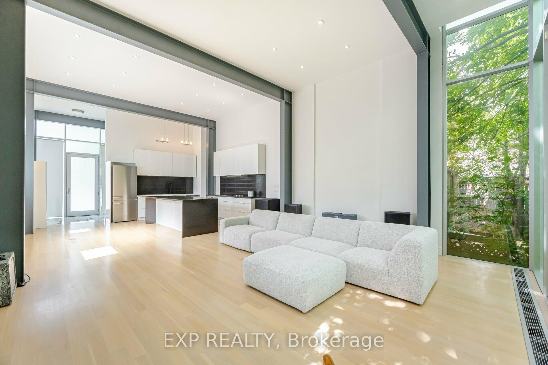 561 Arlington Ave, Toronto, ON M6C3A6 | 3 Bedroom 4 Bathroom Detached House | Image 15