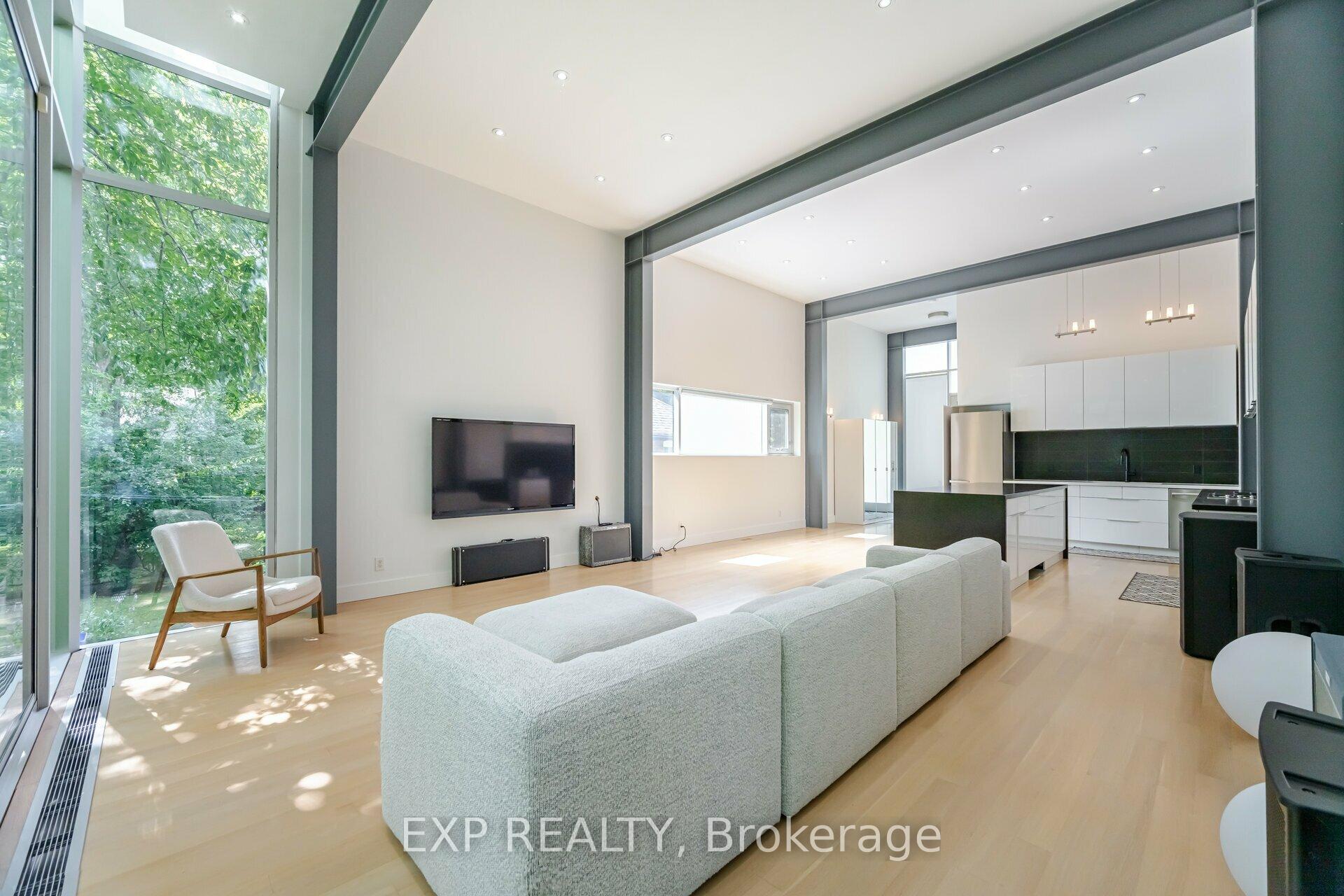 561 Arlington Ave, Toronto, ON M6C3A6 | 3 Bedroom 4 Bathroom Detached House | Image 16