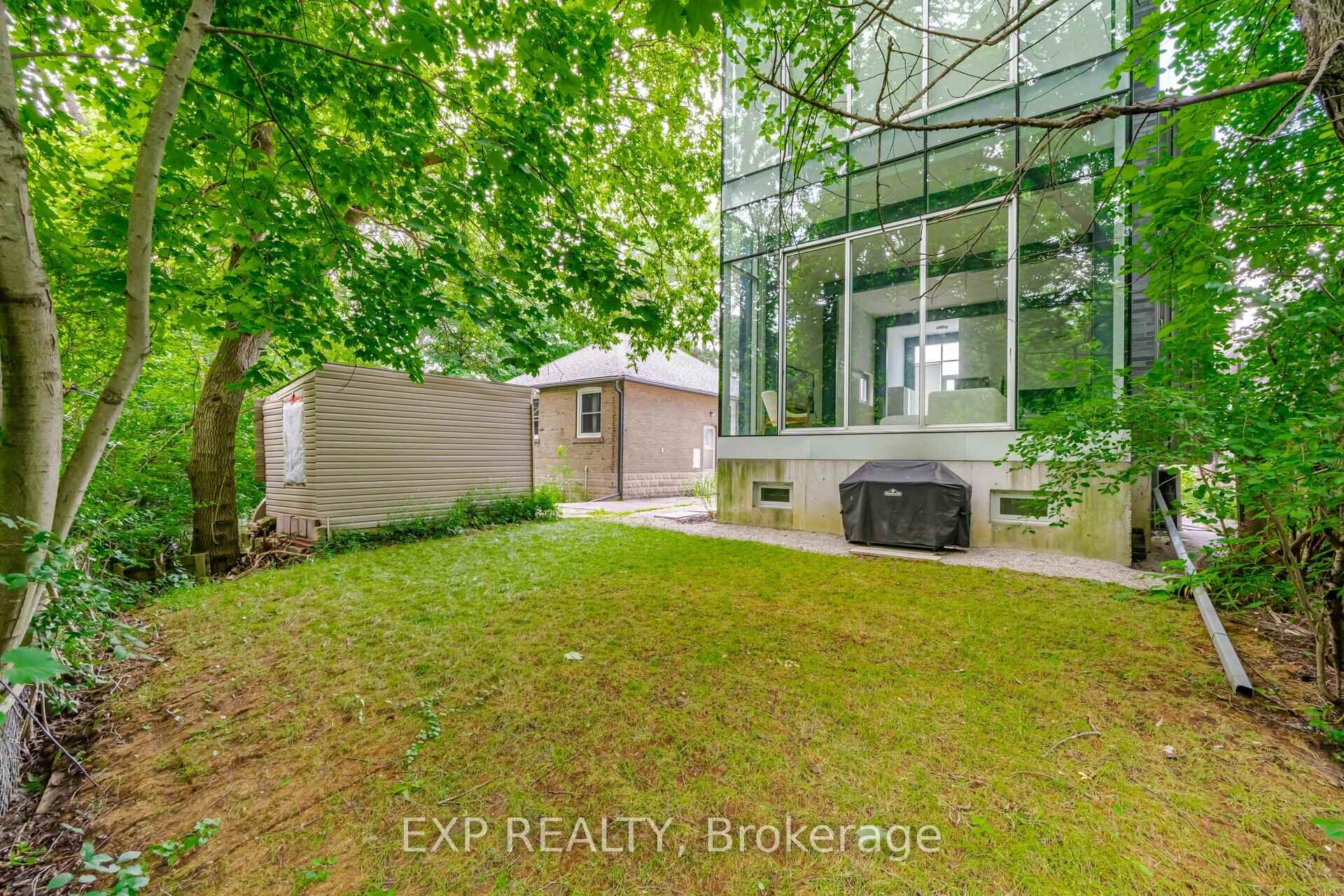 561 Arlington Ave, Toronto, ON M6C3A6 | 3 Bedroom 4 Bathroom Detached House | Image 31