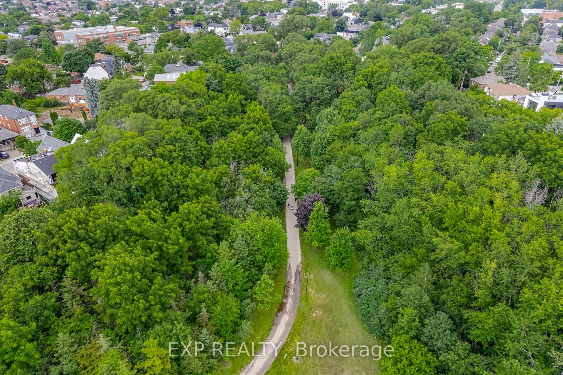 561 Arlington Ave, Toronto, ON M6C3A6 | 3 Bedroom 4 Bathroom Detached House | Image 34