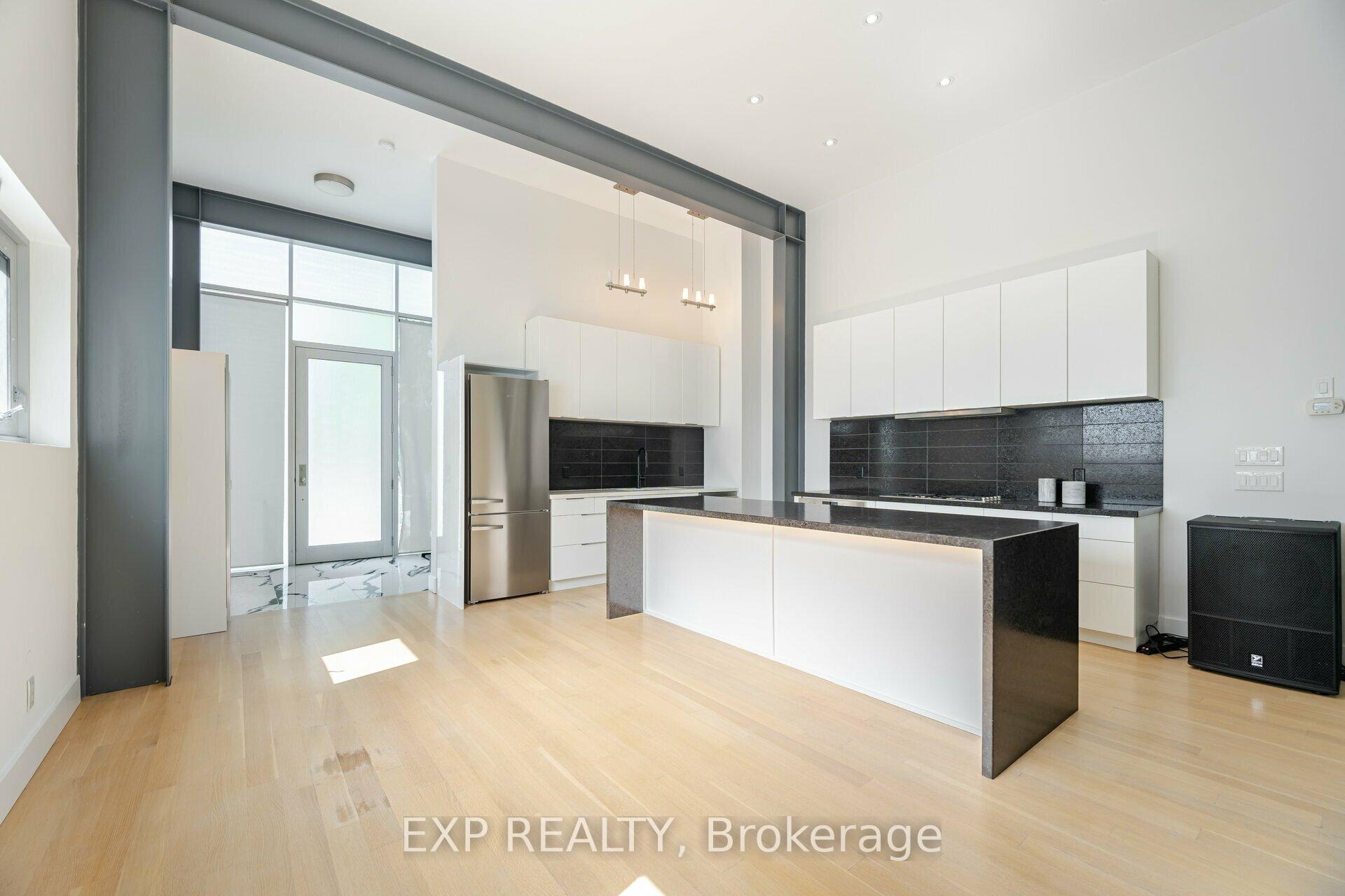 561 Arlington Ave, Toronto, ON M6C3A6 | 3 Bedroom 4 Bathroom Detached House | Image 6